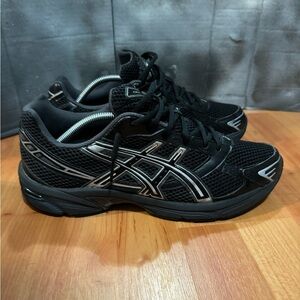 asics very good condition only used twice size 10.5